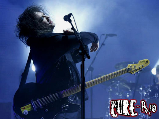 Robert Smith durante o show do The Cure no Rio de Janeiro em 04/04/2013